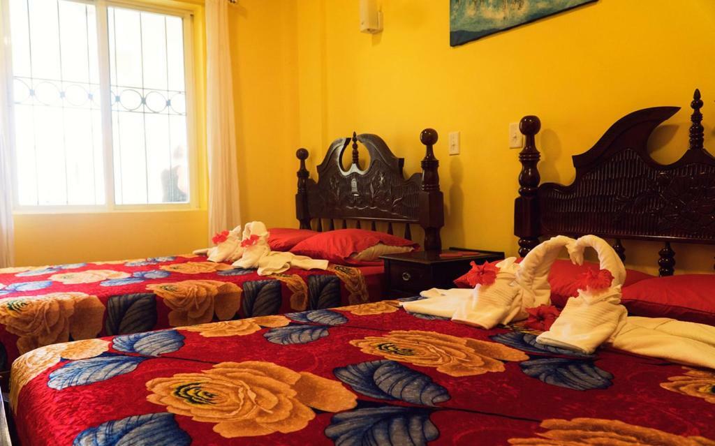 The White Horse Inn - Hopkins Village Beach Belize ภายนอก รูปภาพ