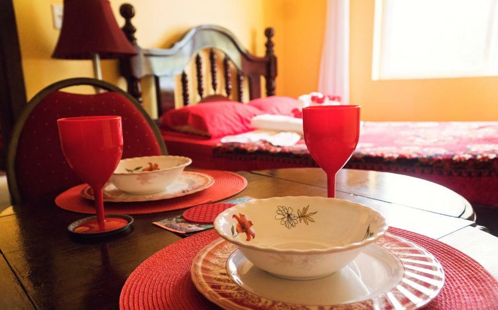 The White Horse Inn - Hopkins Village Beach Belize ภายนอก รูปภาพ
