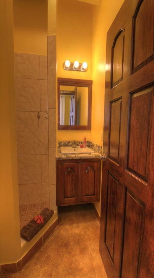 The White Horse Inn - Hopkins Village Beach Belize ภายนอก รูปภาพ